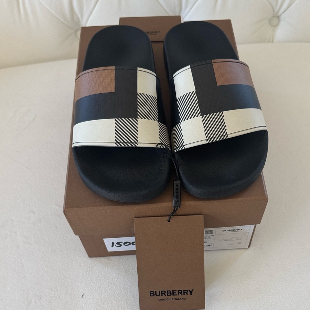 Men’s Burberry Furley Black and White Slides, Size EUR 40